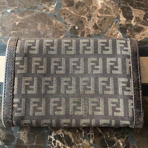 Fendi Zucca Brown & Tan Wallet! - Picture 11 of 11